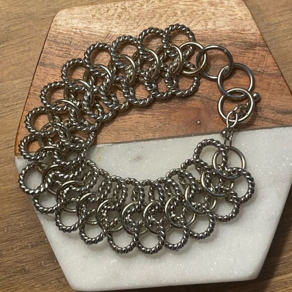 Two Tone Woven Hoop Link Chain Bracelet - Picture 9 of 13